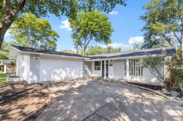 Photo - 912 Warfield Way