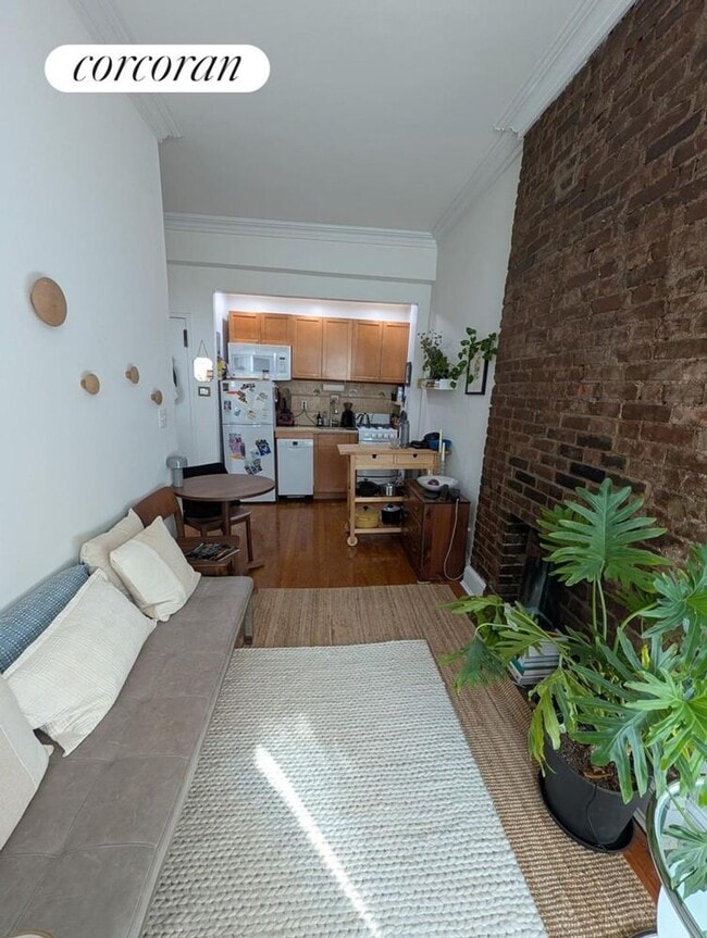 Photo - 105 Christopher St