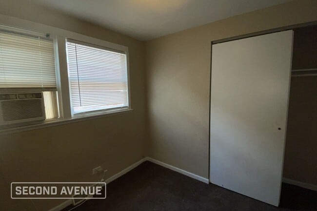 Photo - 9345 S Burnside Ave