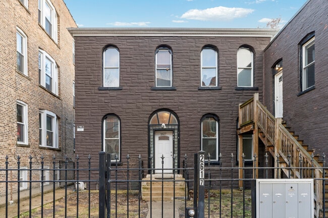 Building Photo - 2617 W Hirsch St Unit 1