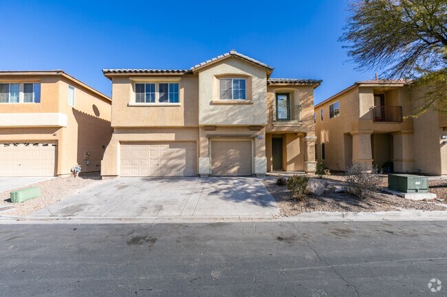 Building Photo - 6 Bedroom Home For Rent!