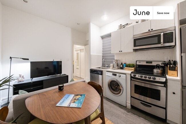 Building Photo - 826 9th Ave