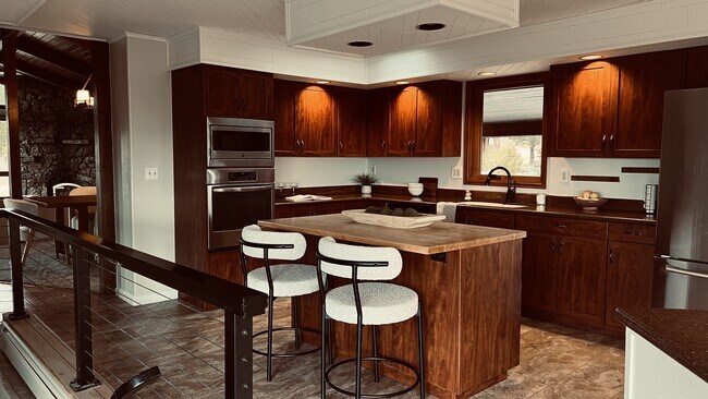 Photo - 7920 E Greenland Rd