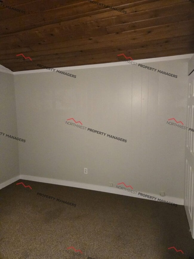 Photo - 105 Engle Dr Unit #B