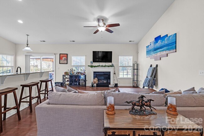 Photo - 5826 Castlecove Rd