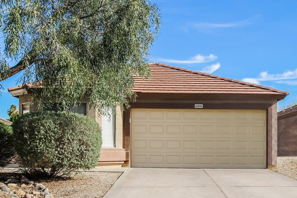 Photo - 10906 W Cambridge Ave