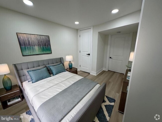 Building Photo - 102 S Huron Dr Rental