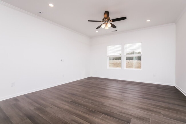 Photo - 126 Digging Time Ave