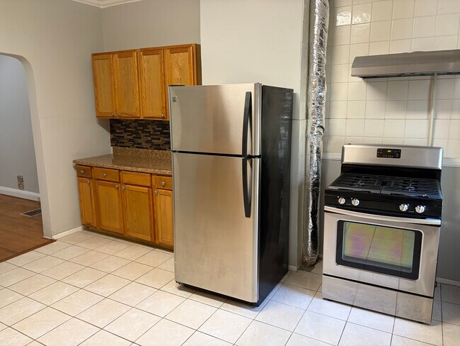 Photo - 250 W Fayette St