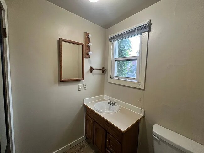Photo - 3BR Apartment Near WWU & Close to Downtown, Pre-Leasing for August 2026
