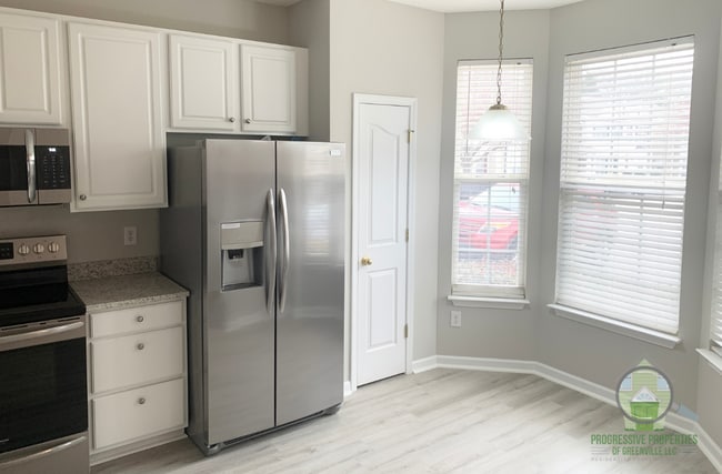 Photo - 48 Sikes Cir