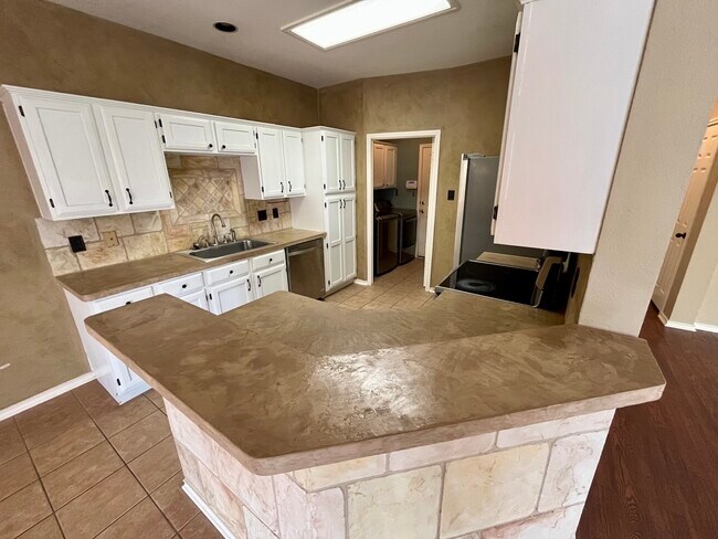 Photo - 5810 Spring Sq