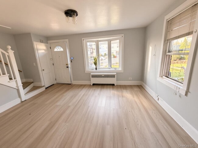 Photo - 228 Roberts Ave