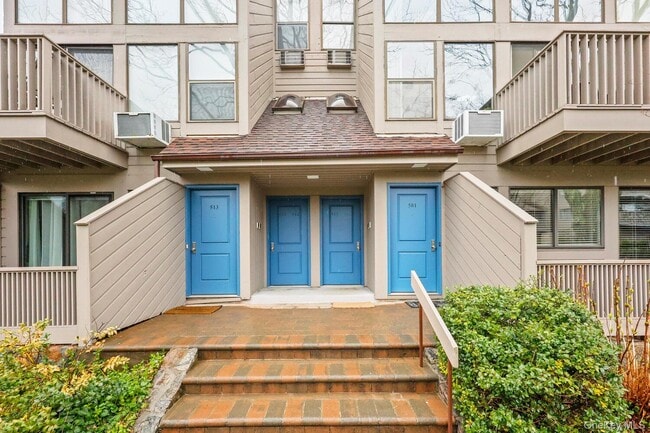 Photo - 1465 E Putnam Ave Unit 532