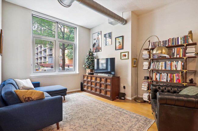 Photo - 811 4th St NW