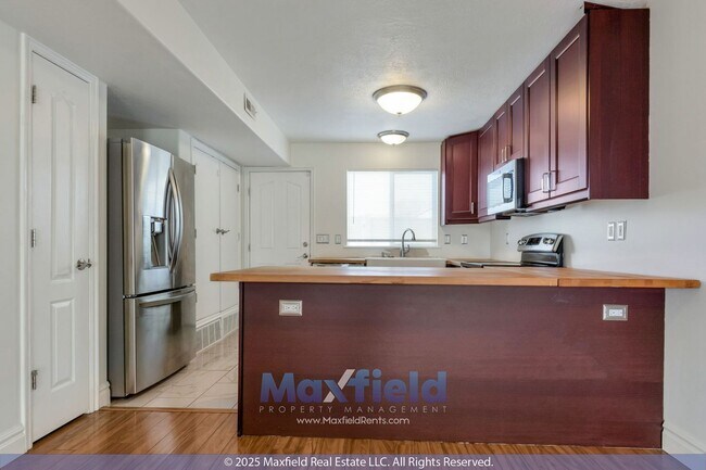 Photo - Salt Lake City - 3bd 2bth 3 Storey Home