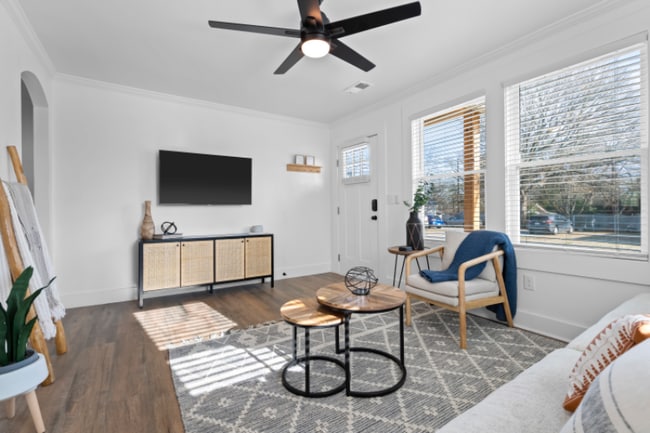 Photo - 3 Leonard St