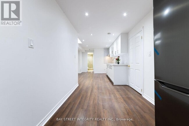 Photo - 5657 Raleigh St