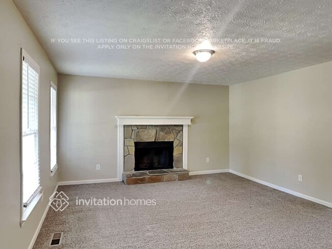 Photo - 386 Nottingham Dr