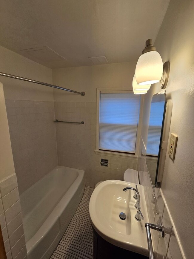 Photo - 4412 Portland Ave Unidad 4412 Portland #1