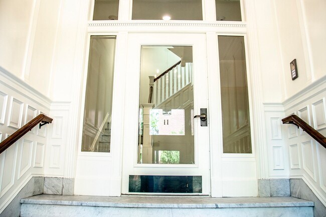 Photo - 11 Alton Pl Unit 2