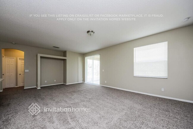 Photo - 1284 Rayfield St SE