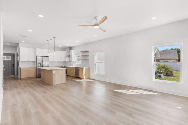 Photo - 2523 13th Ave N