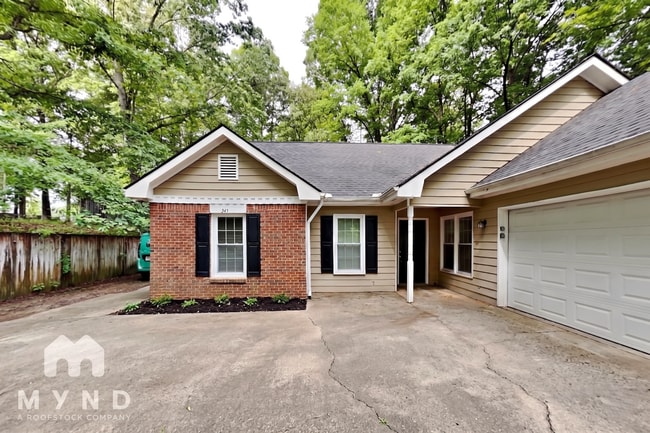 Building Photo - 245 Princeton Way