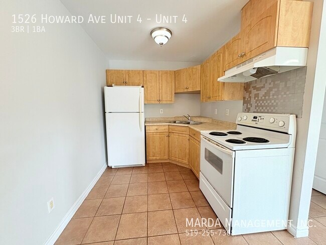 Photo - SPACIOUS 3BEDROOM/1BATH UPPER UNIT +UTILITIES Unité 4