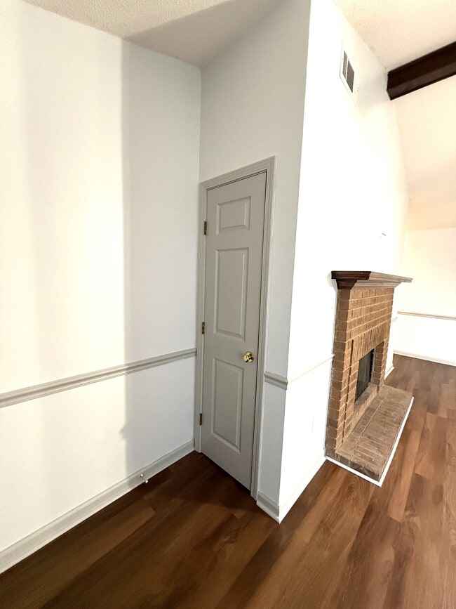 Photo - 1008 Old Oatland Island Rd