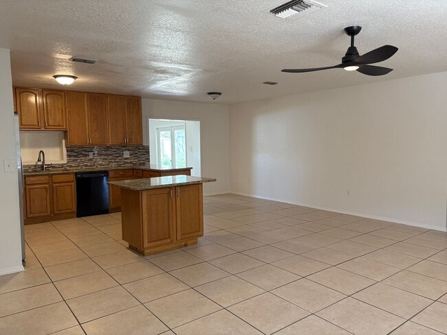 Photo - 3099 Deltona Blvd