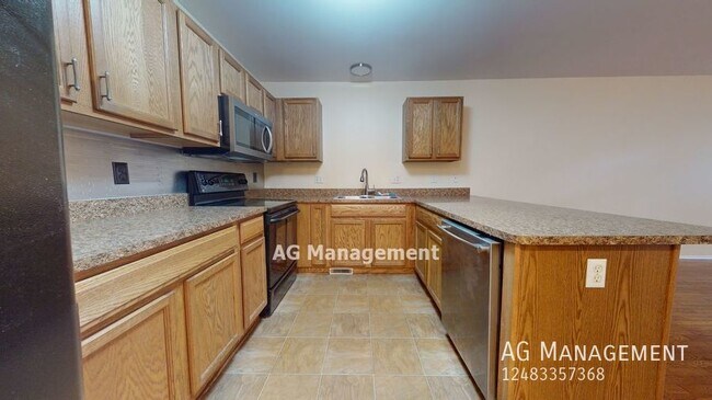 Photo - 254 Stonegate E - Amazing 3Bed/2.5 Bath Po...