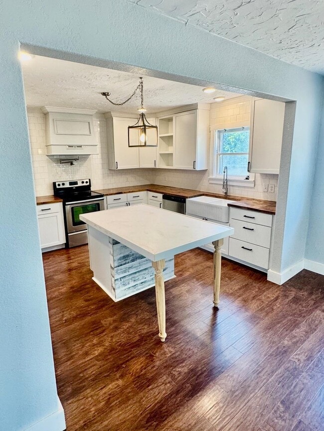 Photo - 408 W Luce St