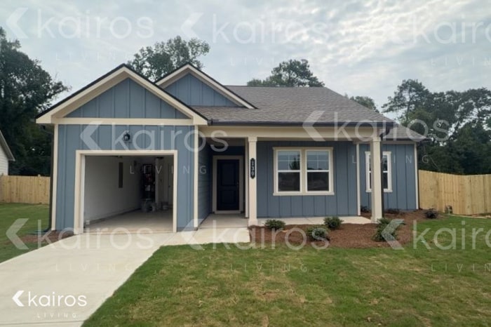 Photo - 130 Silver Maple Ln