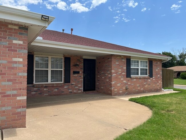 Photo - Located close to Bonham Middle School 3/2/2