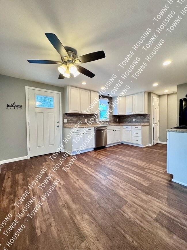 Photo - 757 Remington Dr Unit 1