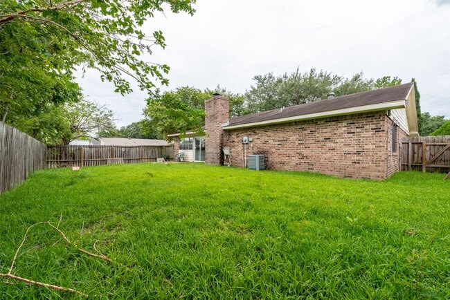 Photo - 15702 Mendocino Dr