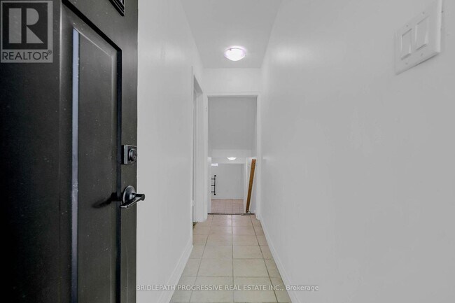 Photo - 110 Marcella St