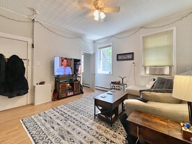 Photo - 592 Palisade Ave