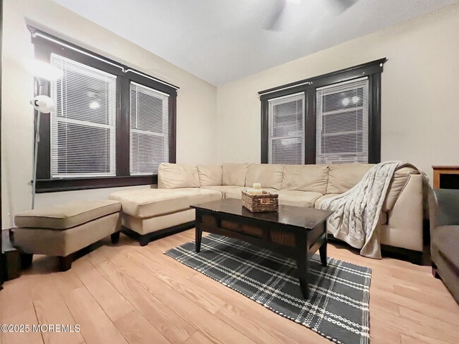 Photo - 208 14th Ave
