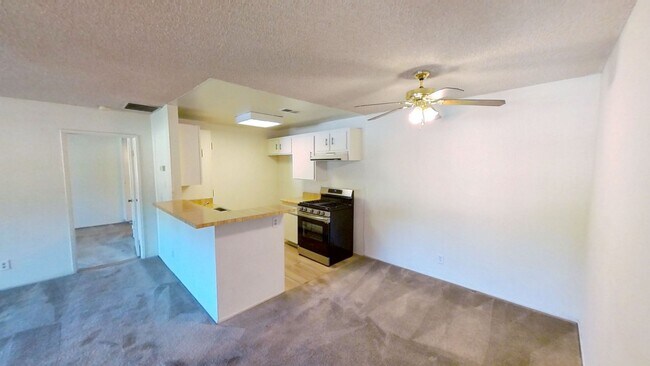 Photo - Charming 1 Bedroom 1 Bathroom Unit in Redl...