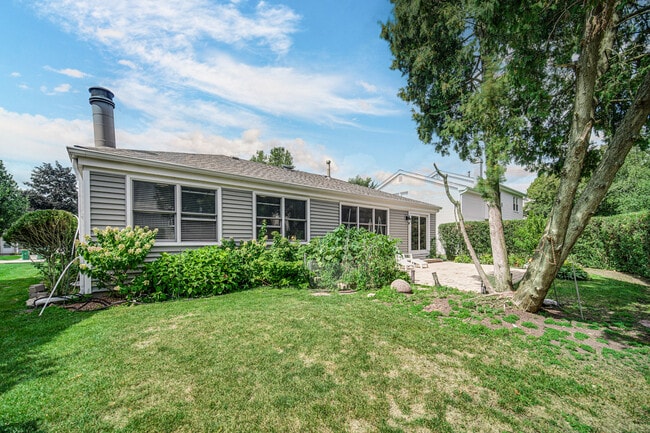 Photo - 933 Shambliss Ln