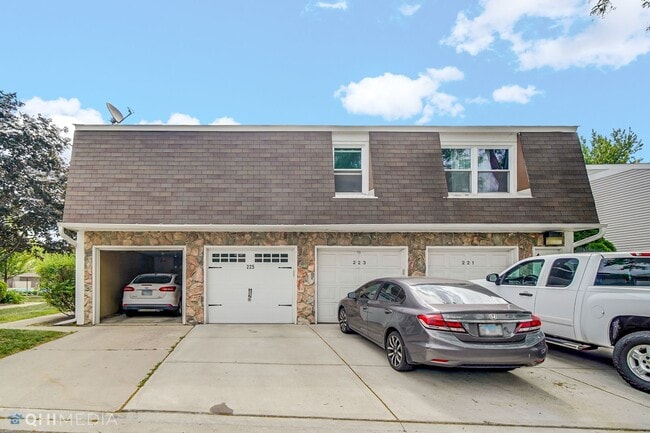 Photo - 225 Sunset Ct