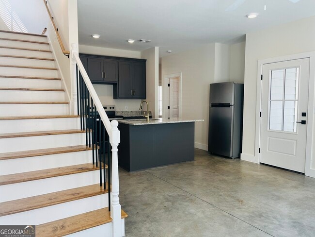 201 Cherry St