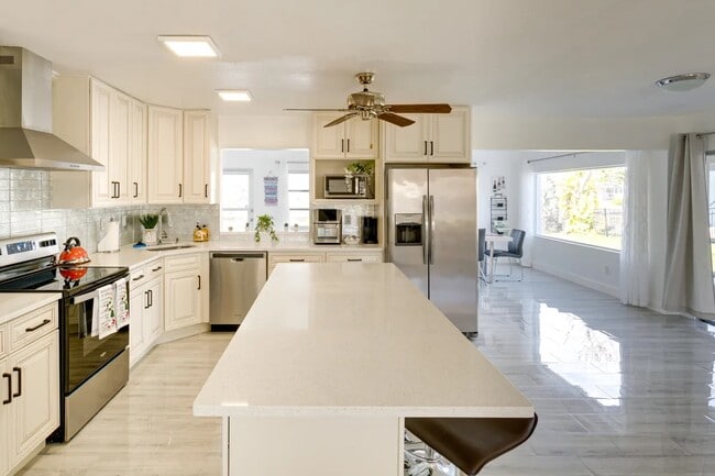 Photo - 5201 Forbes Terrace