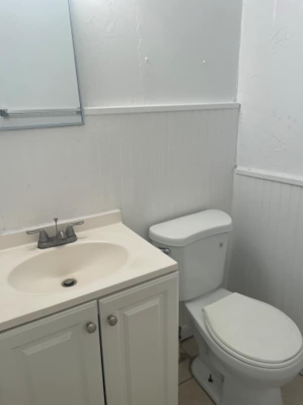 Photo - 637 S Main St Unit C