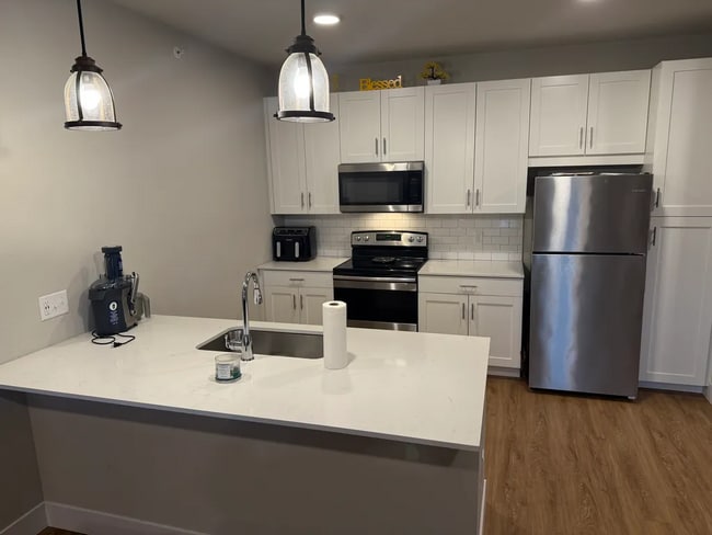 Photo - 5314 Brady Way Unit Sweet, Suburban Stay: Pea