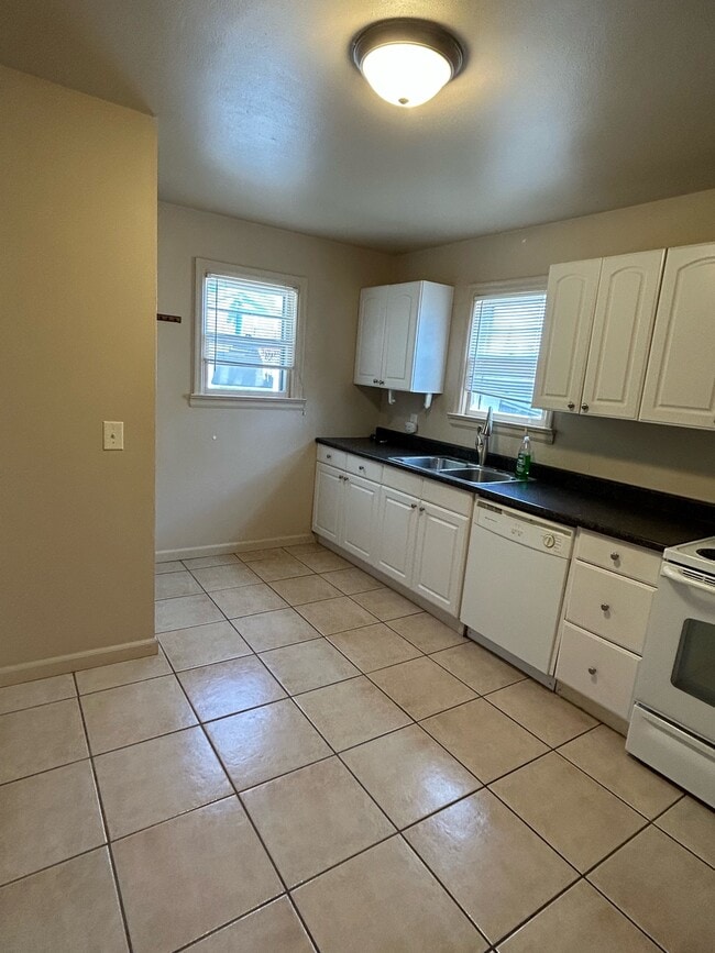 Photo - 1041 N 23rd St Unit 1