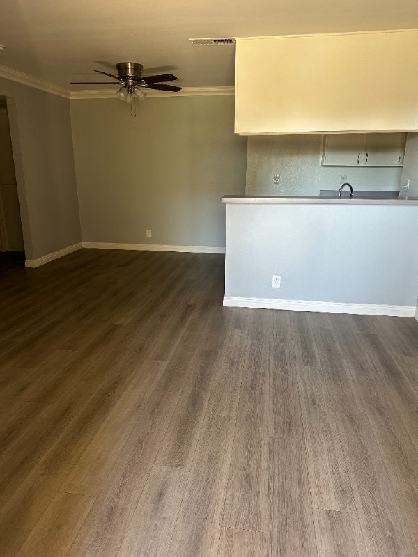 11411 Dronfield Ave Unit 12