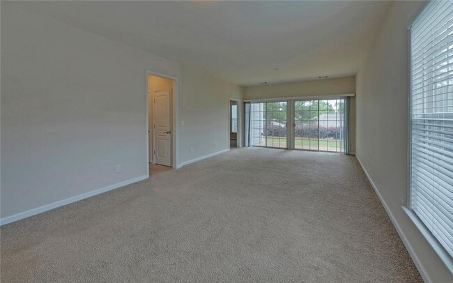 Photo - 6218 Azalea Way
